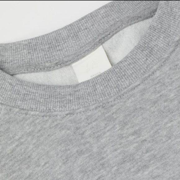 ⛔️Sold⛔️🆕️NWT H&M Sweatshirt in "Gray Melange" - Picture 6 of 12